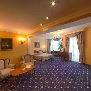 Grand London ***** Warna