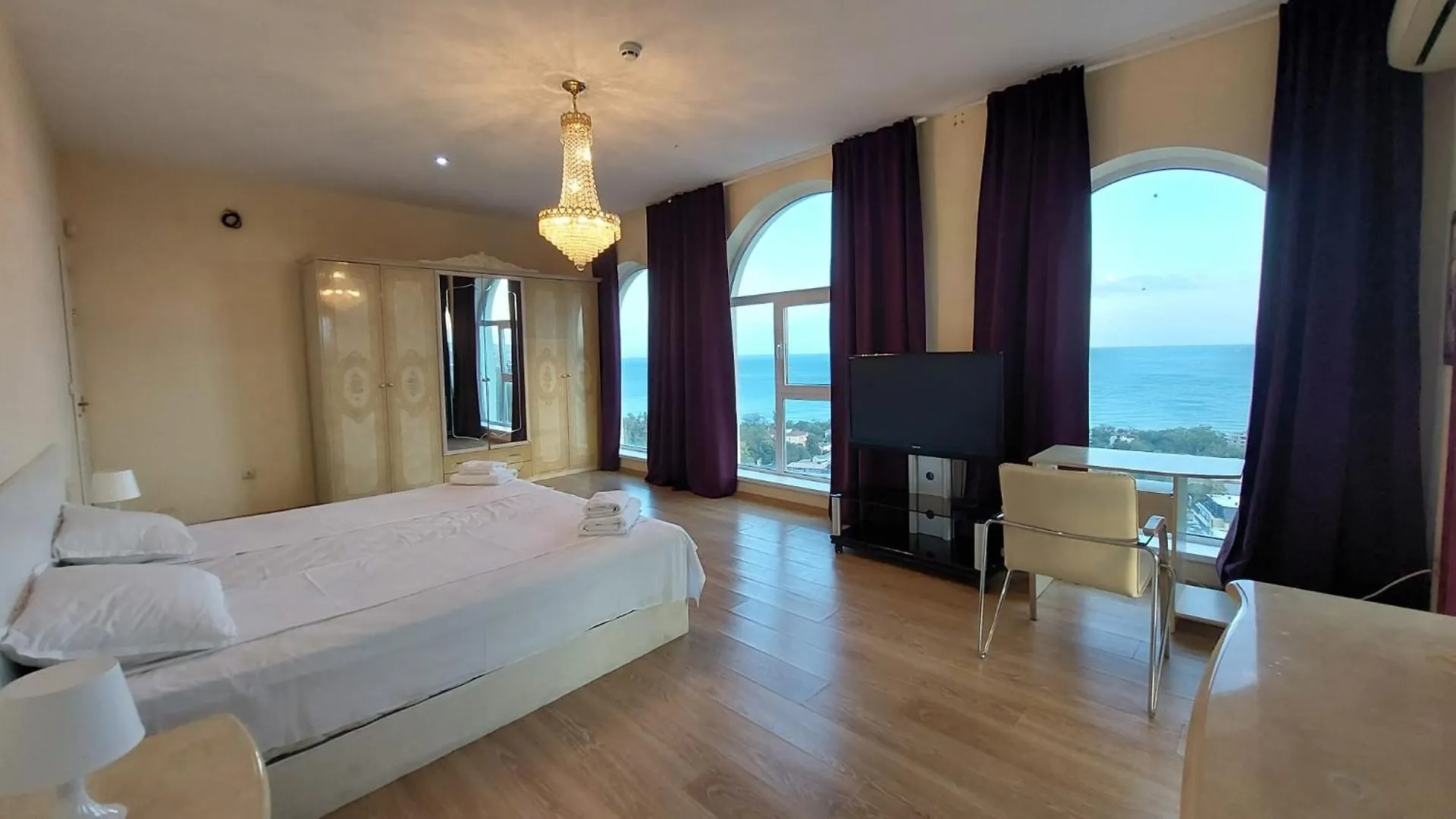 Quartz Hotels Varna Briz