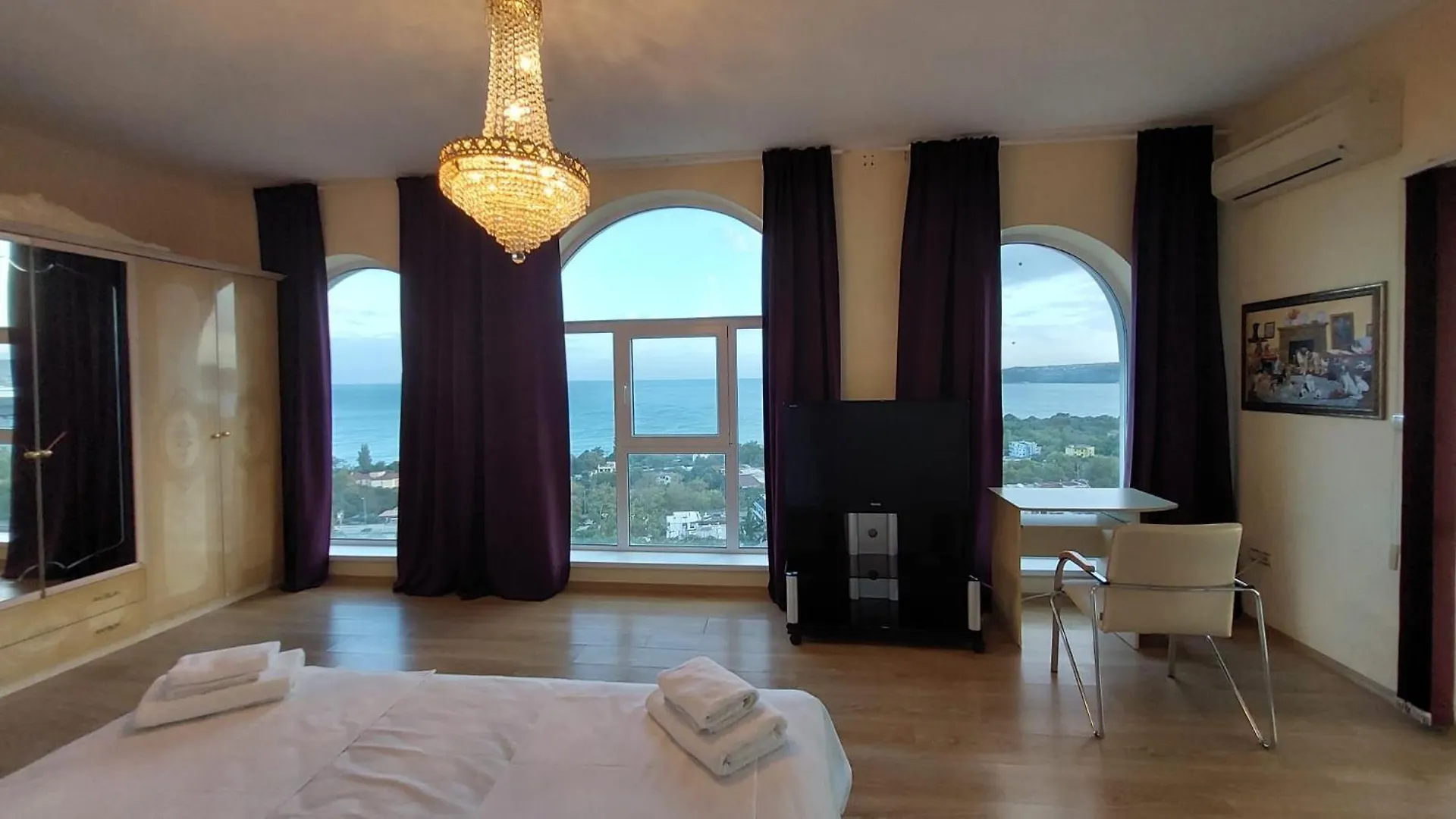 Quartz Hotels Varna Briz 3*,  Bulgaria